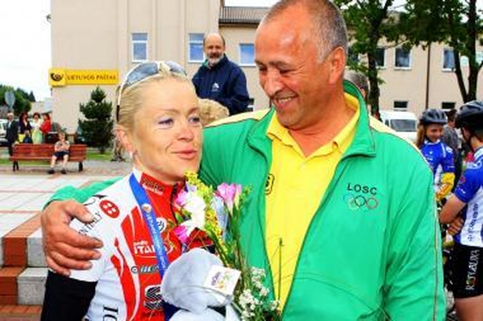 Dviratininkų piramidę aižo nesutarimai