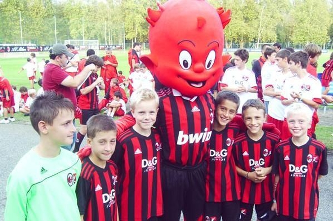 „Milan“ klubas žada Trakuose kurti futbolo akademiją