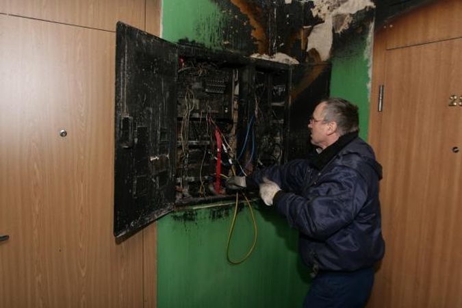 Klaipėdoje dėl gaisro evakuoti daugiabučio gyventojai (papildyta)