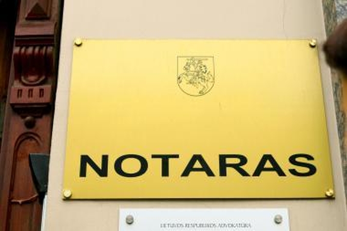Vilniuje notaras dirbo girtutėlis kaip pėdas