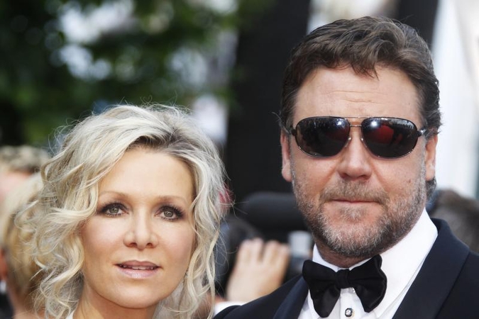 „Gladiatoriaus“ žvaigždė R. Crowe po devynerių metų skiriasi