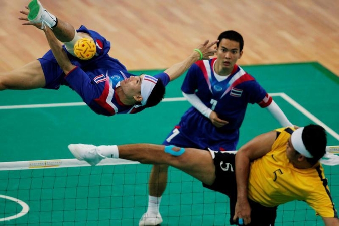 Verta pamatyti: Kungfu tinklinis ar futbolas?