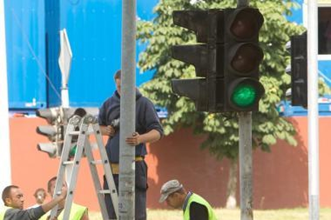 Šviesoforą Raudondvario plente žada rudenį