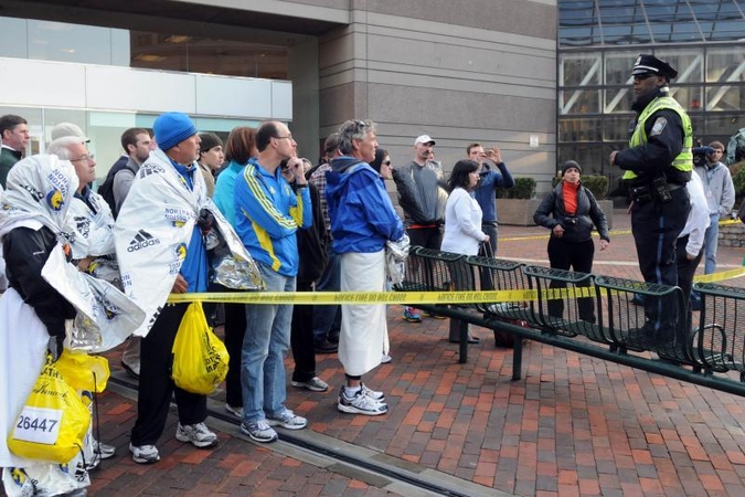 JAV paskelbtame vaizdo įraše – įtariami Bostono maratono sprogdintojai