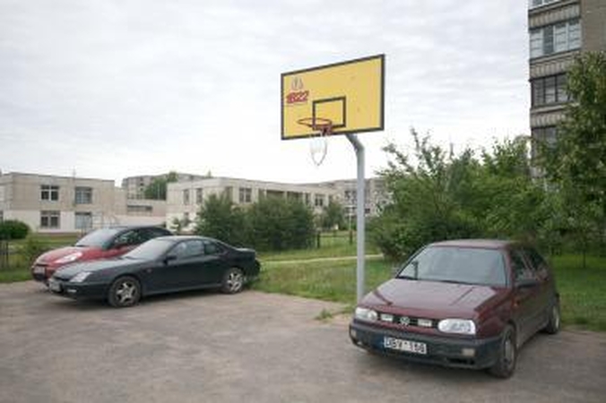 Taisyklės automobilių savininkams Vilniuje naktį negalioja?