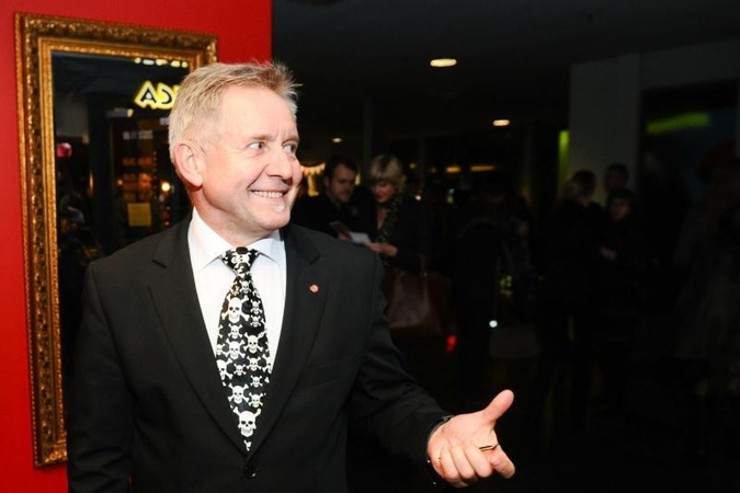 Jei D.Pavalkio sutuoktinė būtų nuteista, ministras galėtų likti dirbti