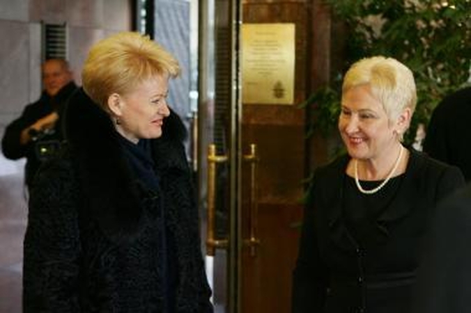 Lietuvos gyventojai geriausiai vertina prezidentės ir Seimo pirmininkės darbą