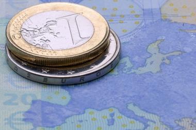 Lietuva vis dar tikisi įsivesti eurą 2014-2015 metais, sako Prezidentė 