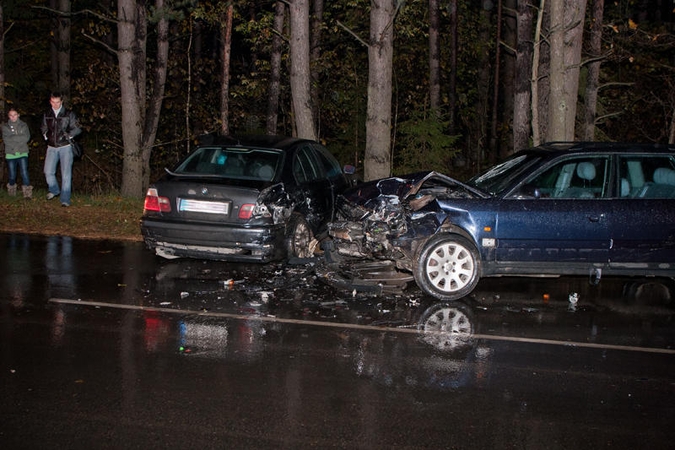 Vilniuje susidūrus dviem automobiliams nukentėjo mažametis