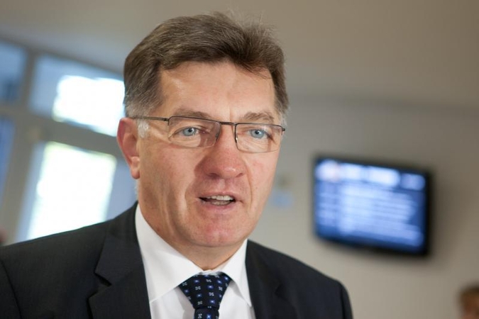 V.Uspaskichas ir A.Butkevičius žarstosi pažadais mažinti šildymo kainą