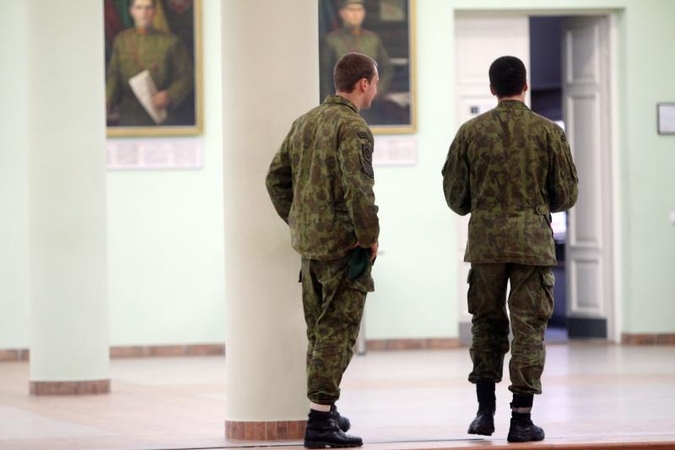 Už suklastotą brandos atestatą kariūnas nubaustas po 20 metų