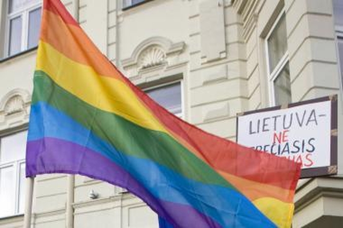 Gėjai: mus verčia žygiuoti per žydų kapines (papildyta 13.10 val.)
