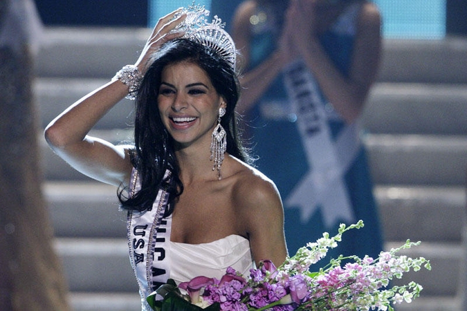 „Mis Amerika 2010“ Rima Fakih įkliuvo policijai