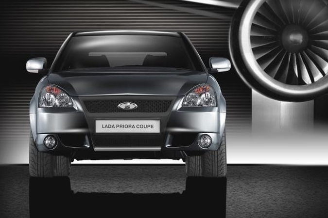 „Lada Priora Coupe“: gamintojui – hečbekas, vairuotojui – kupė