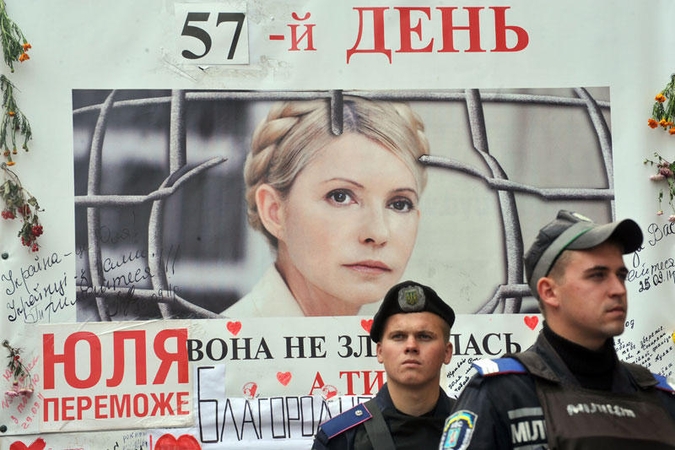 Gydytojai skeptiškai vertina J.Tymošenko gydymo Ukrainoje galimybes