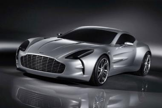 Demaskuotas „Aston Martin One-77"