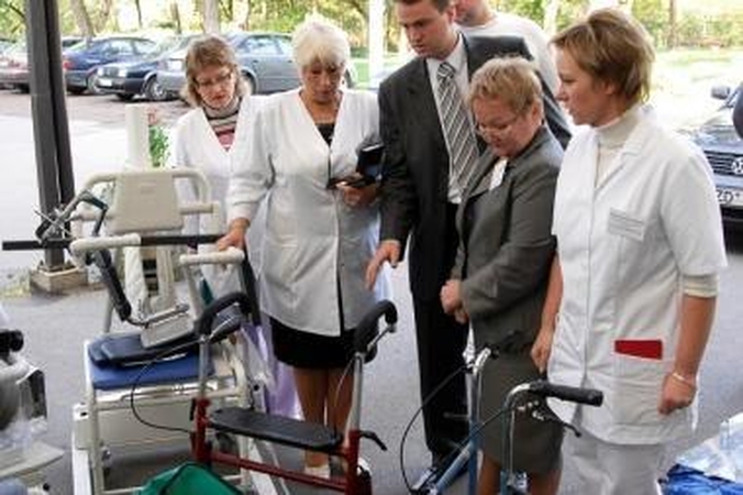 Vilkpėdės slaugos ligoninė sulaukė naujos medicininės įrangos