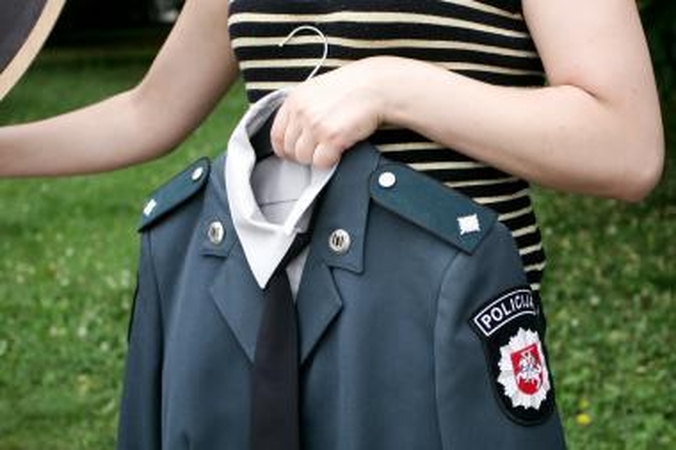 Kaune plėšikai dėjosi policijos pareigūnais