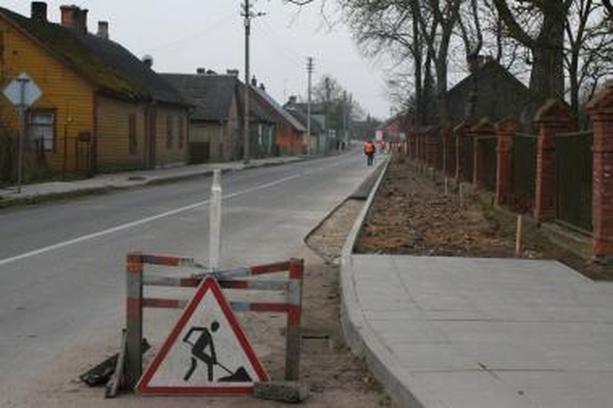 Kauno rajone klojami nauji šaligatviai 