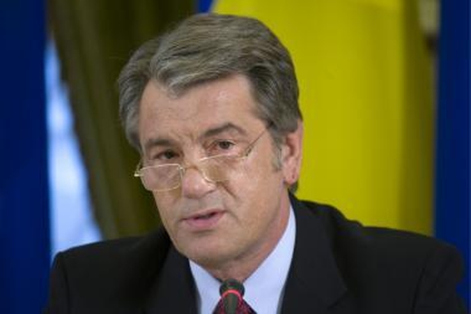 V.Juščenka siūlo V.Janukovyčiui partnerystę