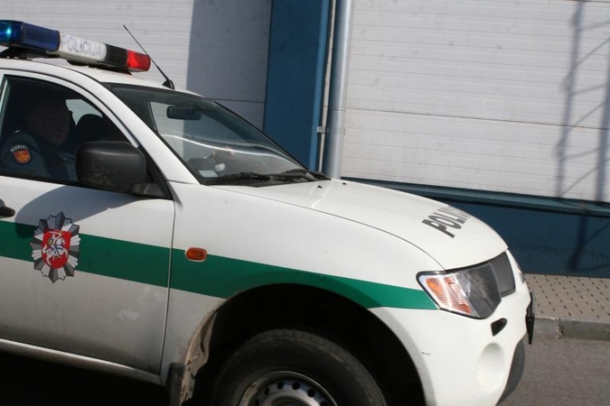 Kaukėti plėšikai bandė apvogti žaidimų automatų saloną Klaipėdoje