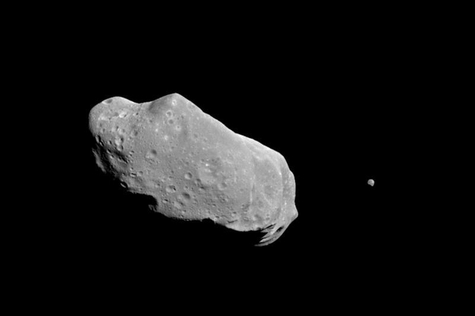 Ar asteroidas Vesta panašus į planetą?  