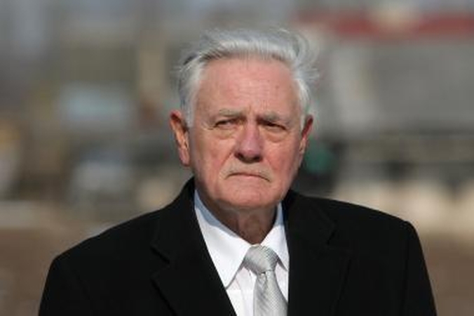 V.Adamkus tapo Žemės valandos ambasadoriumi Lietuvoje