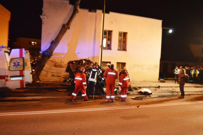 Draudikai perspėja: avarijų skaičius šokteli penktadieniais 