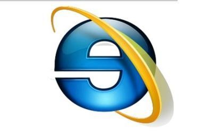 Interneto komentaruose politikus plūdusiai kalbininkei - griežtas papeikimas