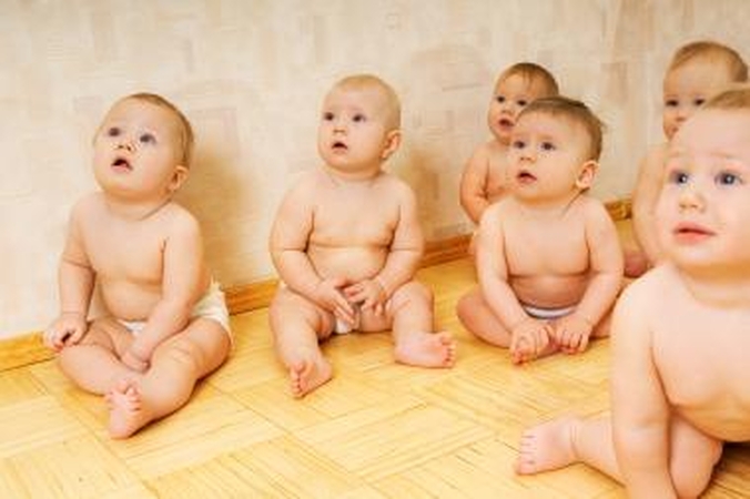 Valstybinės pensijos daliai daugiavaikių motinų bus mokamos nuo 2012-ųjų