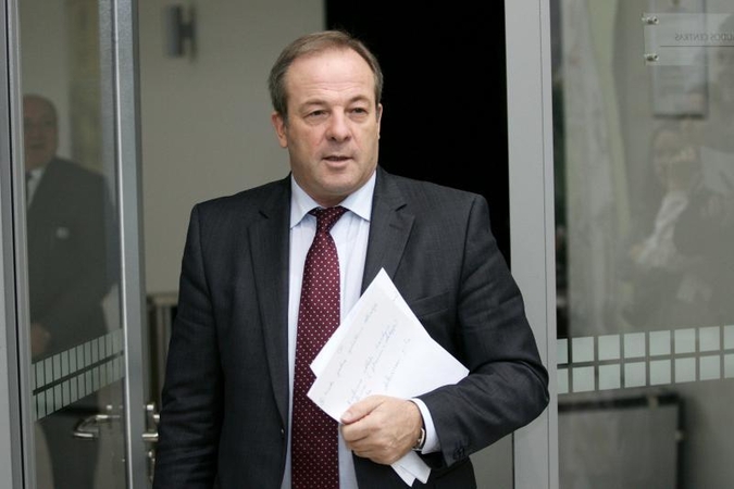 R. Adomavičius prašo grąžinti 40 tūkst. Lt, kuriuos STT laiko kyšiu