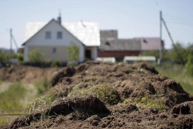 Prezidentė: spekuliacijos žeme grėsmę kelia „nebūtinai užsieniečiai“