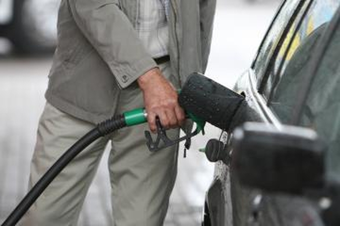 Estijoje ir Latvijoje benzinas pigesnis