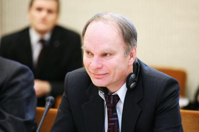 Č.Laurinavičius: apribojimai KGB agentams verčia juos sieti su A.Brazausko mirtimi 