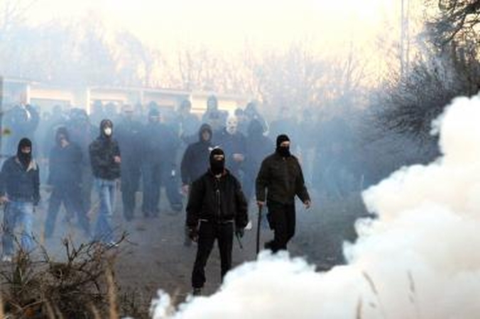 Čekijoje - kruvini radikalų ir policijos susiėmimai