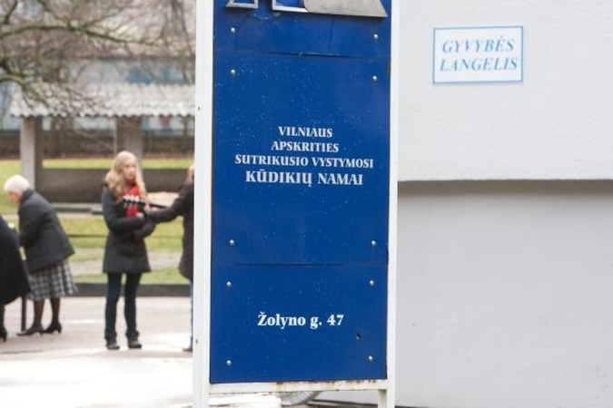 Vilniuje į gyvybės langelį atneštas pirmas kūdikis