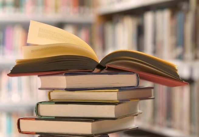 VDU bibliotekai dovanoja orientalisto R. Neimanto knygų kolekciją