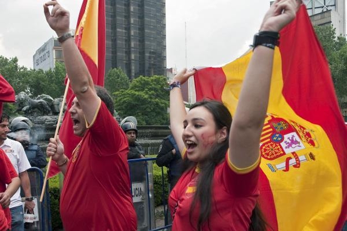 Meksikietis Madride grasino susidoroti su "iškrypėliais" demonstrantais