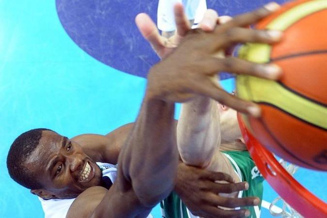 S.Ibaka du mėnesius bus M.Pociaus bendraklubiu