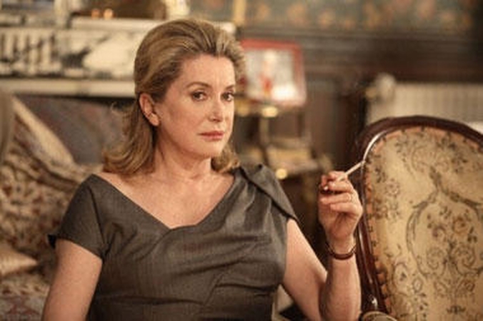 Į kino teatrus sugrįžta Prancūzijos legendos C.Deneuve ir G.Depardieu