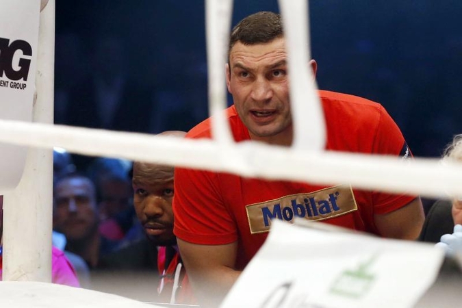 Salotos su vištiena patiesė bokso pasaulio čempioną V. Klyčko