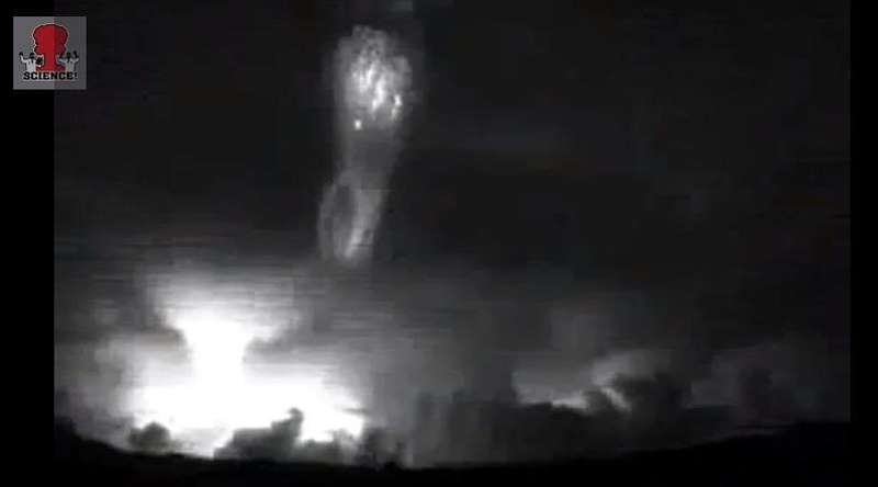 Virš Kinijos užfiksuotas gigantiškasis srautinis žaibas