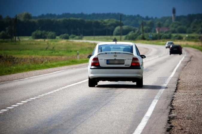 Siūloma parduodant automobilį įpareigoti nurodyti jo trūkumus