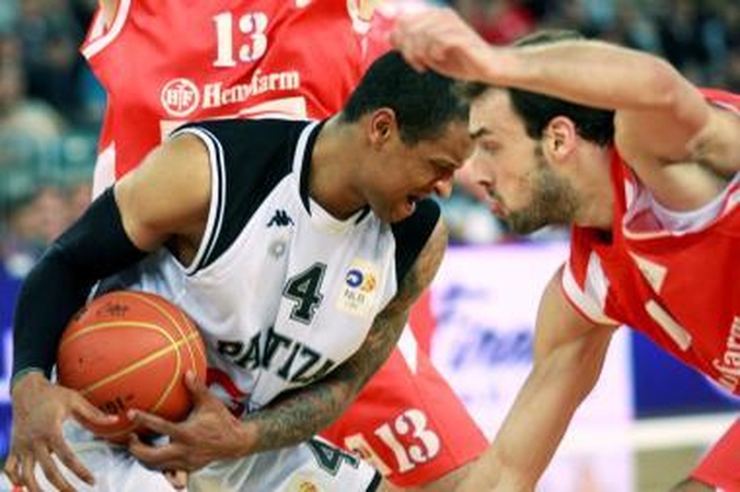 Masinės muštynės lėmė Serbijos čempionų titulą "Partizan" komandai