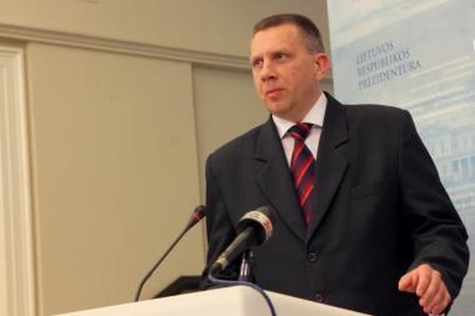 D.Valys kreipėsi į VTEK dėl savo kelionių į darbą darbuotojo automobiliu