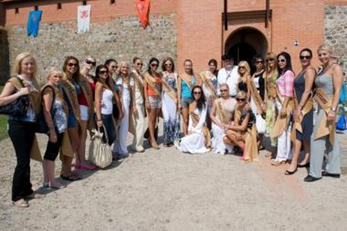 "Misis Visata 2010" dalyvės pristatys savo šalių kultūrą