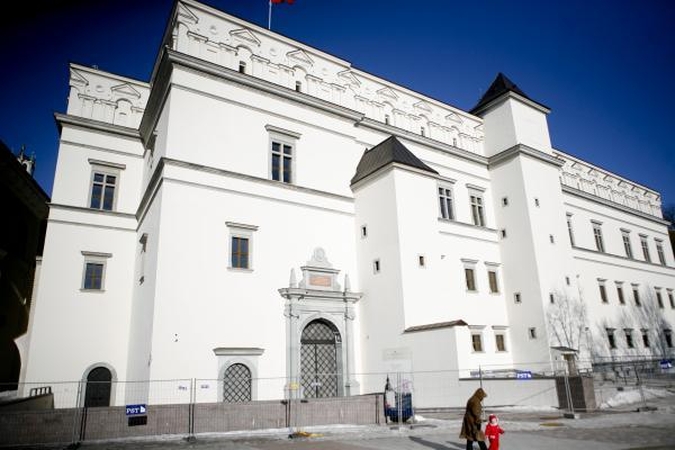 Valdovų rūmai: nei pririšti, nei paleisti