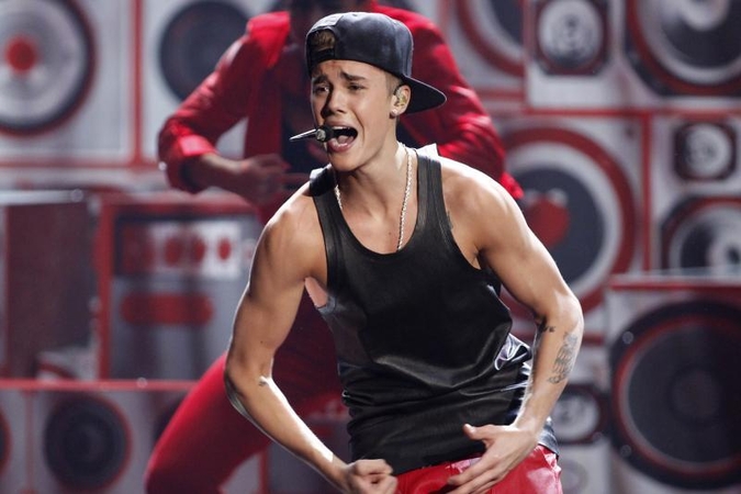 Varžybose dėl „Twitter“ sekėjų Justinas Bieberis aplenkė Lady Gagą