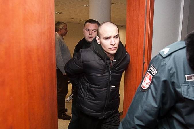 Kūdikį ir vyrą Vilniuje pražudžiusiam jaunuoliui – švelnesnė bausmė