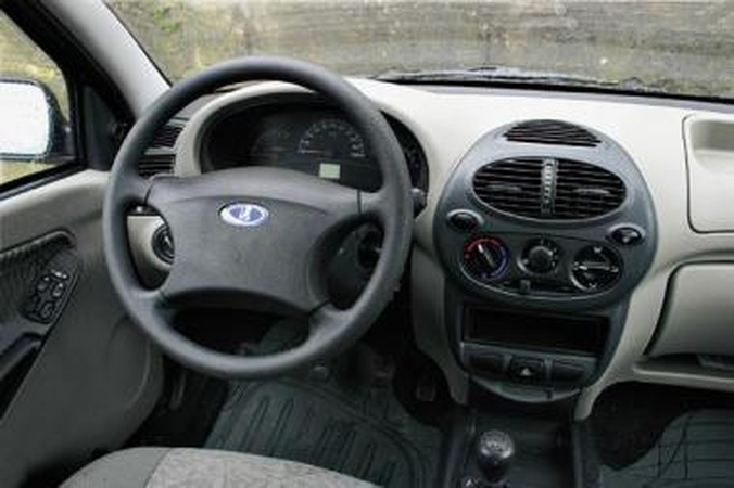 V. Putinas gelbės "AutoVaz" gamyklą